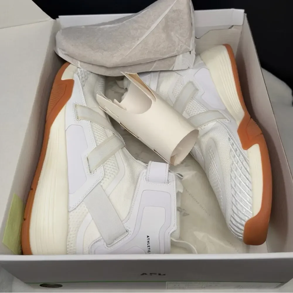 APL Super Future – White/Black/Gum | 11M | NIB